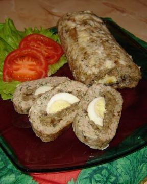 Большой мясной рулет в духовке