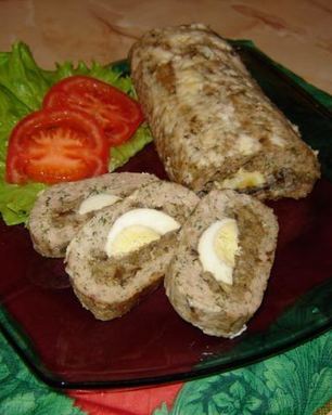 Большой мясной рулет в духовке