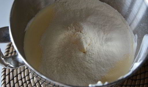 двойной бисквитный рулет с джемом