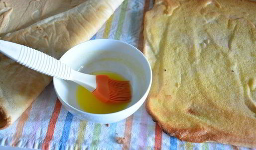 двойной бисквитный рулет с джемом