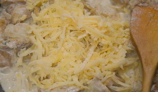 грибной рулет из картофельного теста