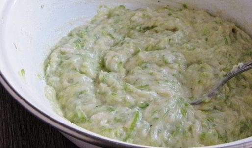 кабачковый рулет с творожной начинкой