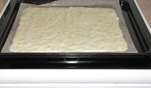 кабачковый рулет с творожной начинкой