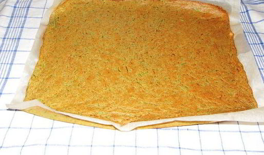 кабачковый рулет с творожной начинкой
