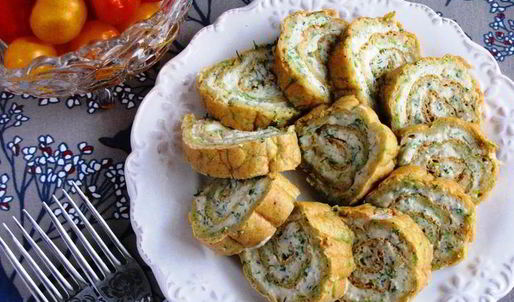кабачковый рулет с творожной начинкой