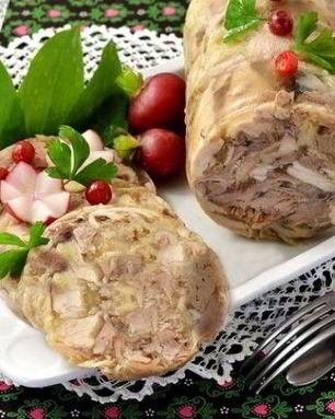 Куриный рулет в бутылке с желатином