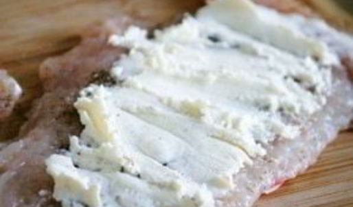 куриные рулетики в беконе