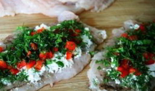 куриные рулетики в беконе