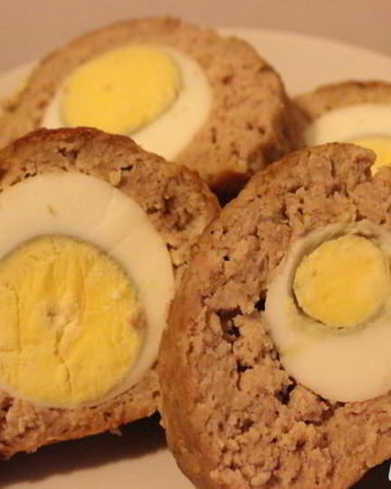 Рецепт мясного рулета, фаршированного яйцами