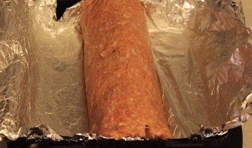 мясной рулет, фаршированный яйцами