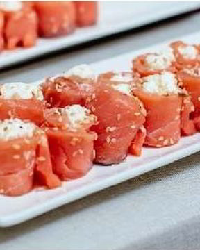 Нежные рулетики из семги с сыром