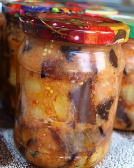 Рецепт острых рулетиков из баклажан