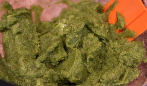 рулет из брокколи с форелью