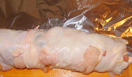 рулет из курицы с грибами, перцем и сыром