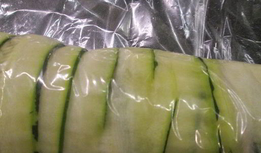 рулет из курицы в цукини