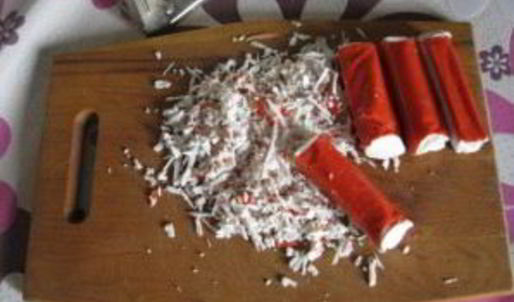 рулет из лаваша с крабовыми палочками