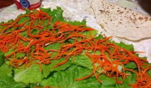 рулет из лаваша с морковкой по-корейски