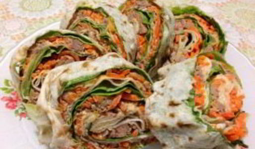 рулет из лаваша с морковкой по-корейски