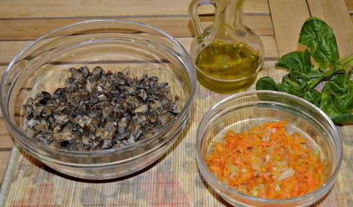 рулет из омлета с грибами