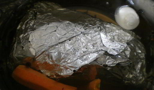 рулет из рульки с грибным соусом