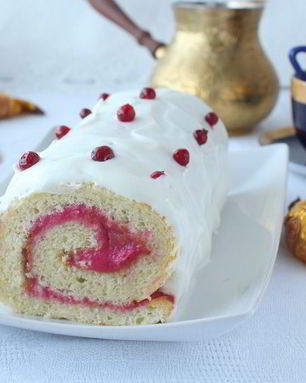 Рулет с брусничным курдом