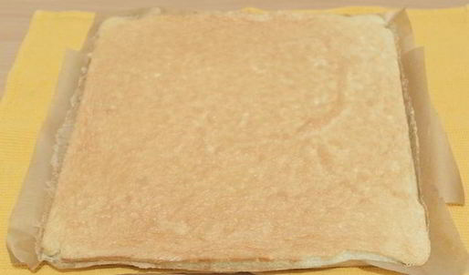 рулет с брусничным курдом