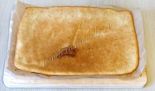 рулет с брусникой