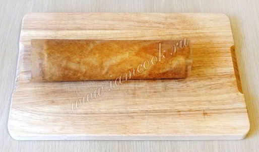 рулет с брусникой