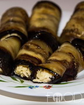 Рулетики из баклажанов с сыром и чесноком