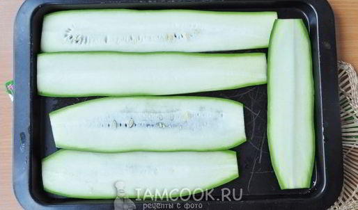 рулетики из кабачка с куриной грудкой в мультиварке