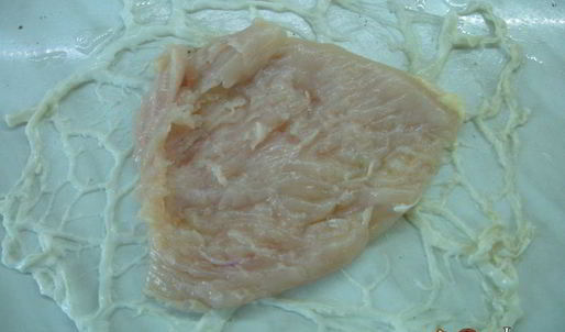 рулетики из куриного филе в свиной сетке