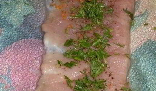 рулетики из свинины в томатном соусе