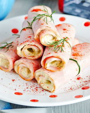 Рулетики из ветчины с творогом