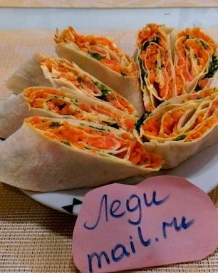 Рулетики с красной рыбой