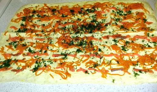 рулетики с красной рыбой