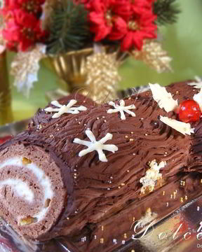 Шоколадный рулет Рождественское полено