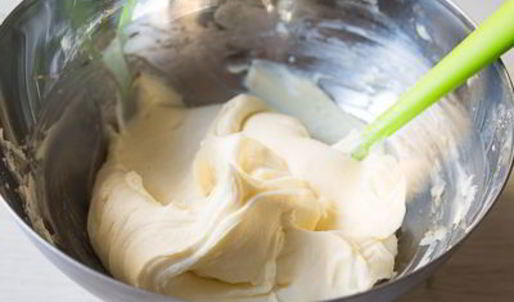 шоколадный рулет с пьяной вишней