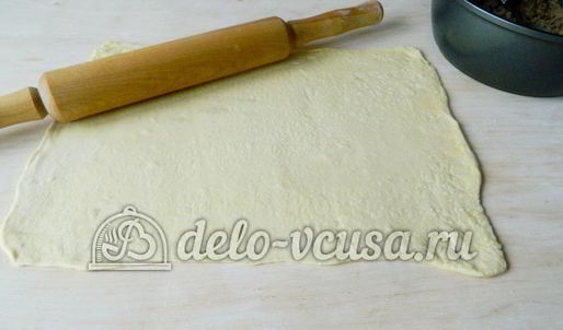 слоеный рулет с фаршем