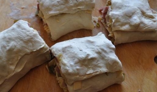 слоеный рулет с ветчиной и сыром