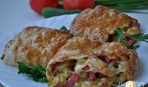 слоеный рулет с ветчиной и сыром