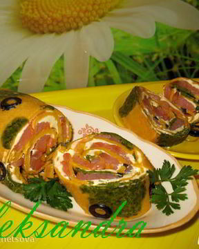 Яичный рулет с семгой