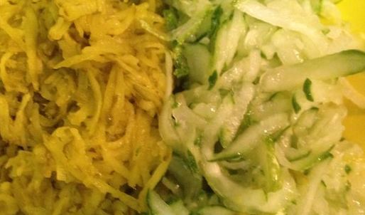 закусочный рулет из омлета с семгой