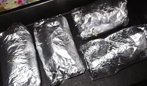 запеченные рулеты из скумбрии