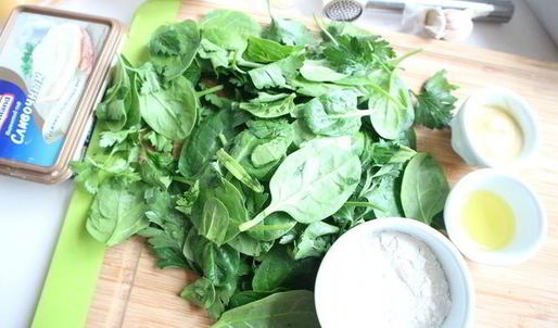 зеленый рулет с креветками и болгарским перцем