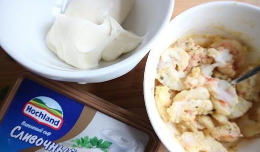 зеленый рулет с креветками и болгарским перцем