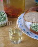 Сало с зеленью и чесноком