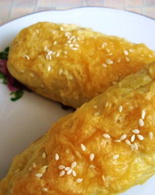 Сосиски в бездрожжевом тесте в духовке