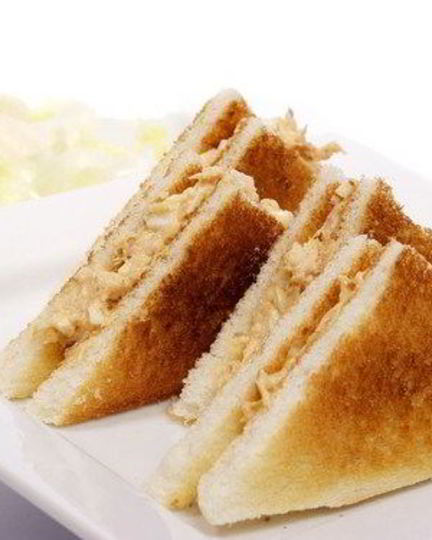 Рецепт быстрых сэндвичей с консервированным лососем и васаби