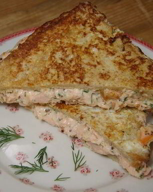 Горячие сэндвичи с семгой