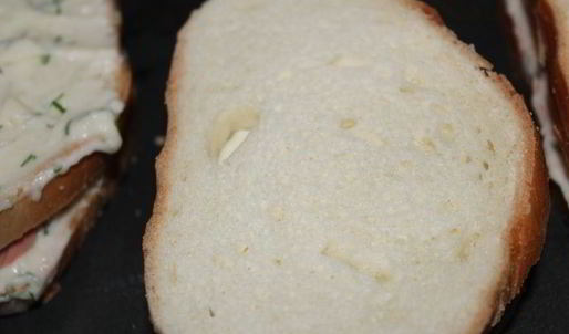 хрустящие сэндвичи с соусом бешамель